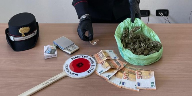 Ambulanti <i>abusivi</i> a Bono: avevano anche droga