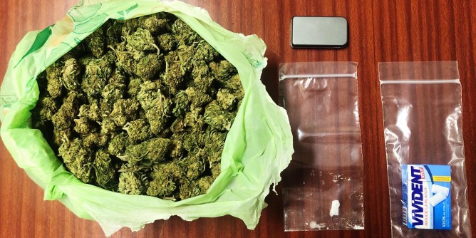 Droga: arrestato 19enne algherese