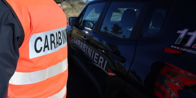 Occupano un edificio pubblico: denunciati due fratelli