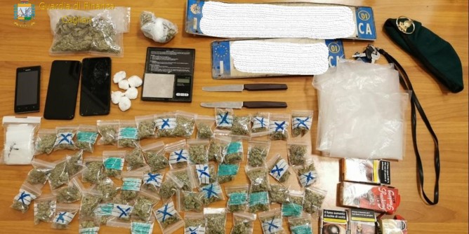 Cagliari: arrestato <i>pusher</i> minorenne