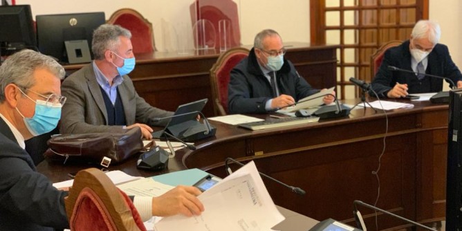 4 <i>Corsie</i>, pressioni dalla Rete