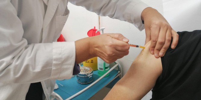 <i>Covid</i>: seconda dose di vaccino