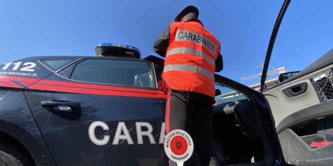 Da la colpa al cinghiale, ma è ubriaco: denunciato