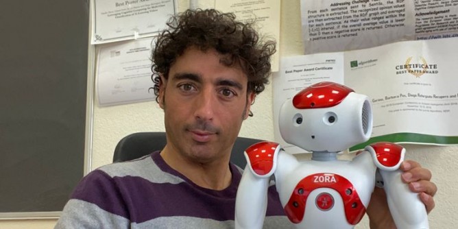 UniCa: un robot <i>allena</i> le persone anziane