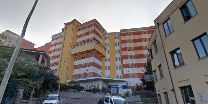 <i>Covid</i>, 348 positivi, 5 morti e più ricoveri