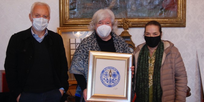 Il <i>dono</i> di Chiara Vigo all´UniCa