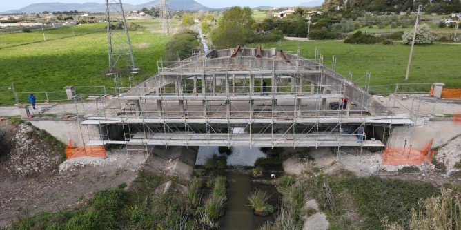 Ponte Serra, impalcature sul Rio Barca