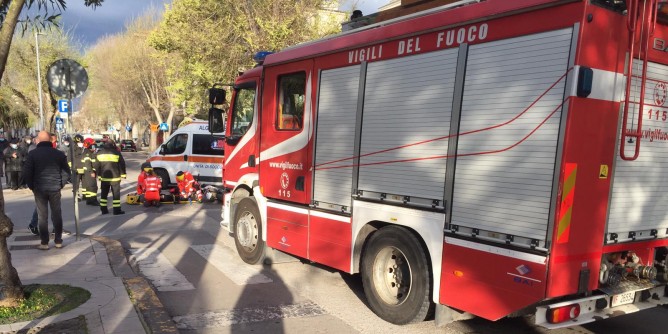 Mancata precedenza: schianto in centro