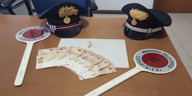 Ingoia ovulo per eludere controlli: nigeriano arrestato