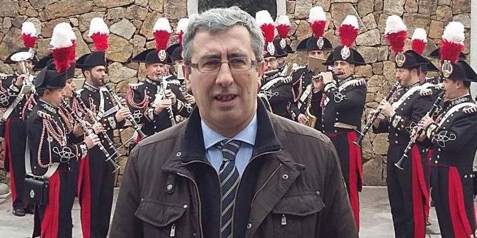 <i>Banchetto</i> a Sardara, Oppus rimette il mandato
