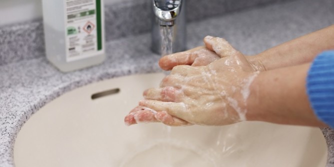 «Lavare le mani può salvare una vita»