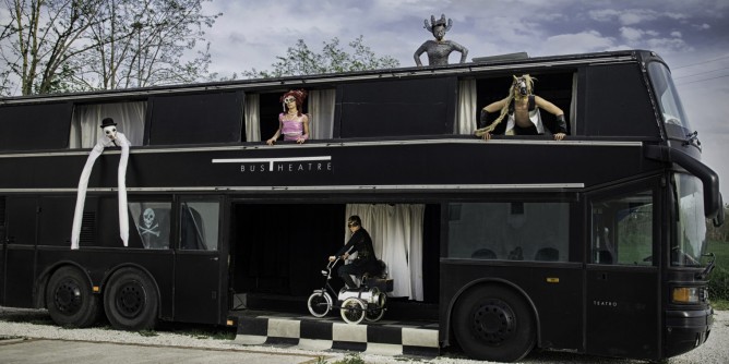 <i>Mamatita</i>: Alghero si rifà teatro