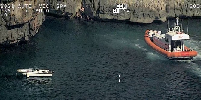 A pesca nella riserva integrale. Segnalati dall´aereo, fuggono