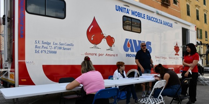 In piazza d’Italia per donare il sangue