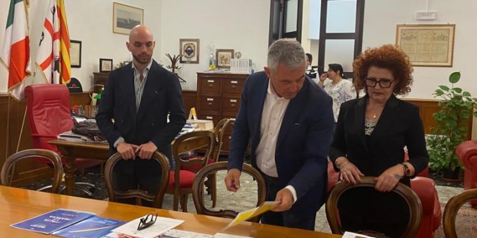 Tassa di soggiorno e <i>rebus</i> tavolini: la diretta