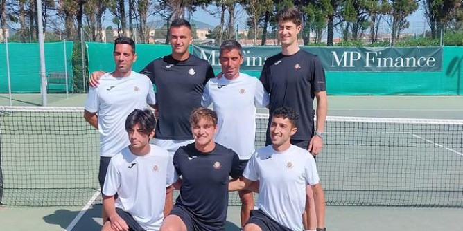 Tennis, Alghero vince ed  capolista