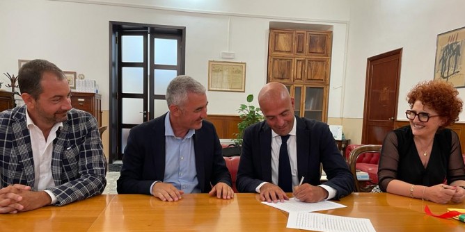 Nuova Caserma Vigili del Fuoco. Ceduta l´area, oggi la firma