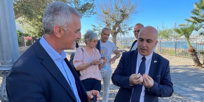 L’Ambasciatore di Israele in Piazza della Juharia