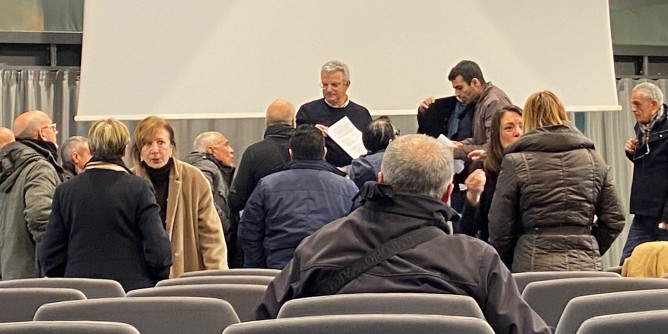 Dall´opposizione la «solidarietà» ai pescatori