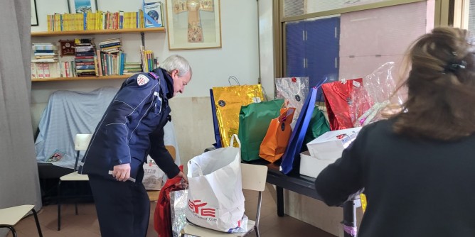 Raccolta doni della Polizia locale a Sassari