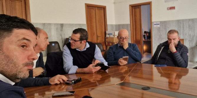 «<i>Dup</i> in commissione, tutti assenti»