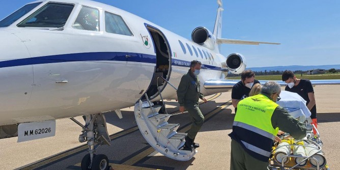 Alghero-Genova: Neonato in pericolo