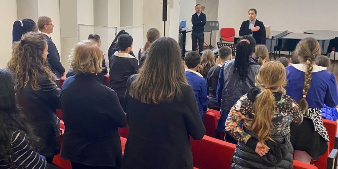 A lezione di <i>democrazia</i> in Conservatorio