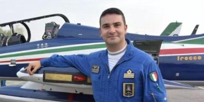 Frecce Tricolori: muore capitano. Un anno fa il suo volo ad Alghero