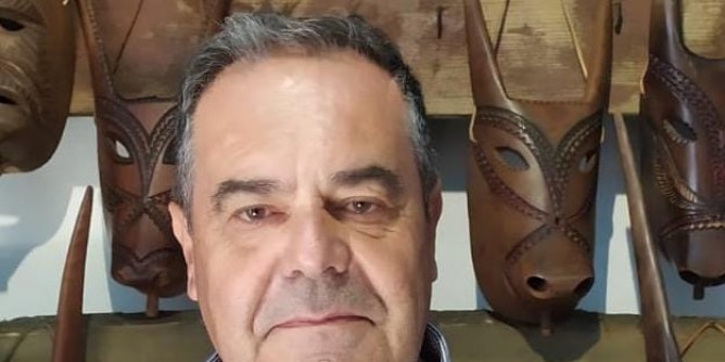 Carmelo caria presenta l´ultimo libro
