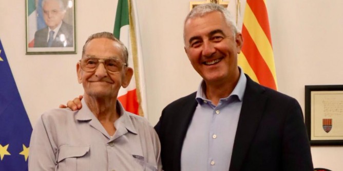 Omaggio al turista più fedele di Alghero