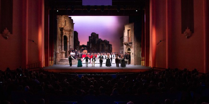Teatro gremito per la prima di “Cavalleria rusticana”