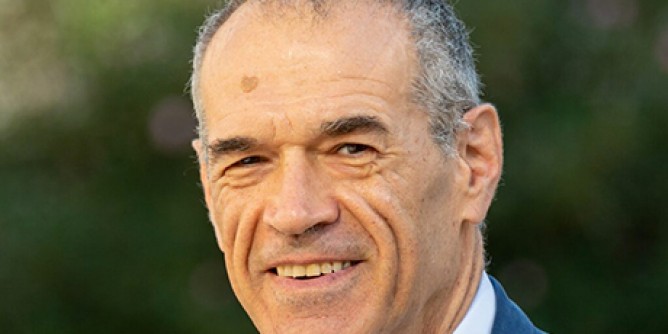 <i>Éntula</i>: Carlo Cottarelli a Porto Torres