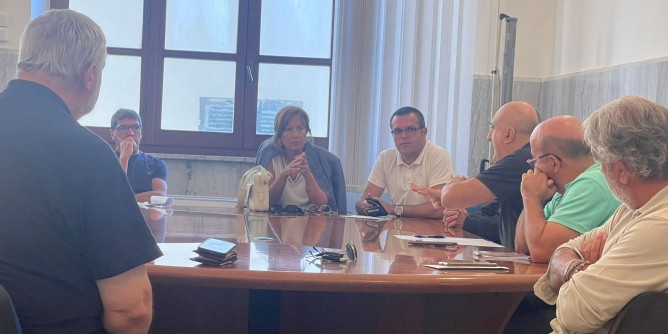 «Autobotte, <i>cortocircuito</i> istituzionale ad Alghero»