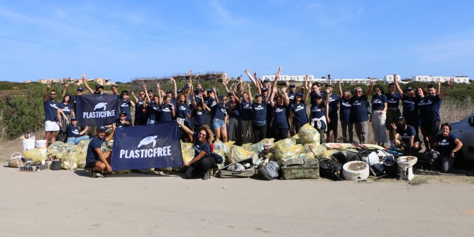 Plastic Free a Stintino: raccolti oltre 800kg di rifiuti