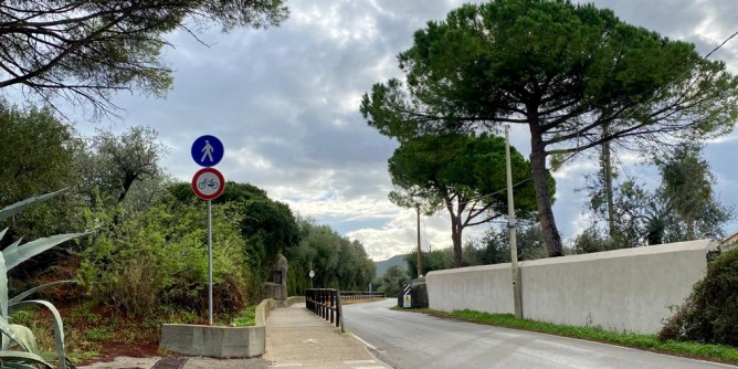 <i>Bolidi</i> in via Valverde, strada sempre più pericolosa
