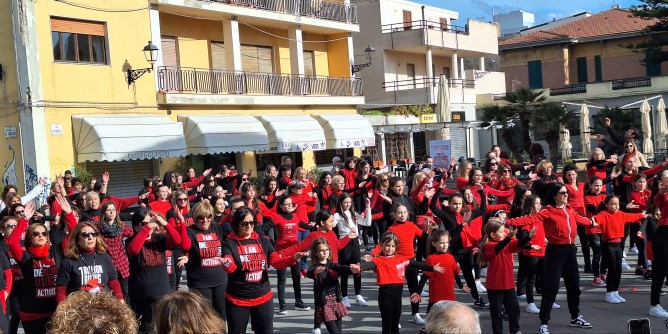One Billiong Rising: successo per il flashmob