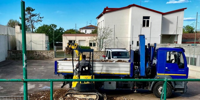 Lavori nellarea esterna dellex Cress di Sorso