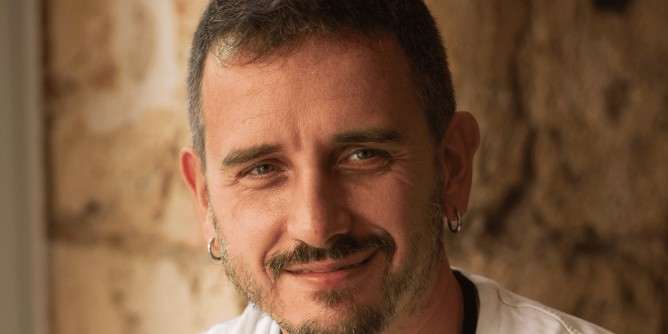 Éntula ospita lo scrittore Gazzaniga a Sassari