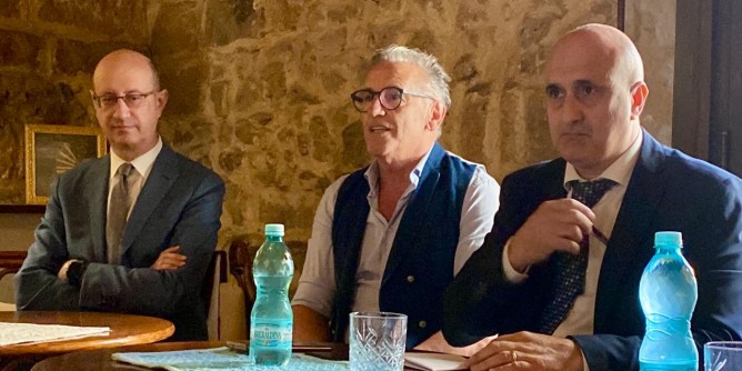 Colledanchise <i>bussa</i>, Mulas non apre 
