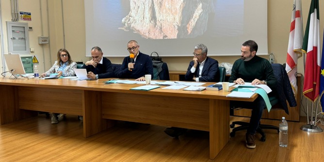 Debutta il presidente Orrù al Parco. Via libera a due variazioni bilancio