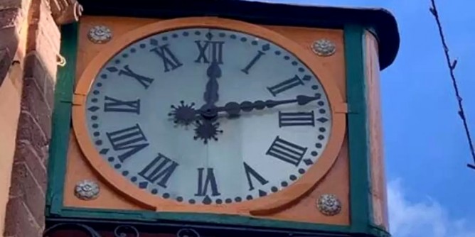Bosa, in moto l’antico orologio