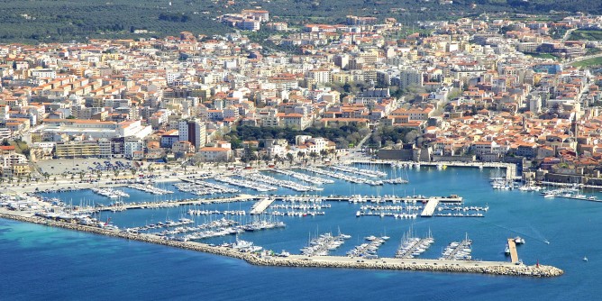 Consorzio Porto in attività ma restano le zavorre