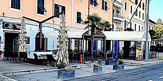 «Gli stalli di via Garibaldi da destinare ai disabili»