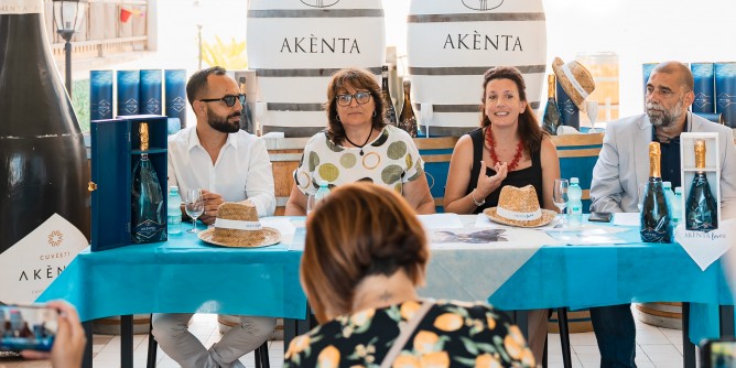 Ritorna l´Akènta Day il 12 luglio. Sfilata folk in centro ad Alghero