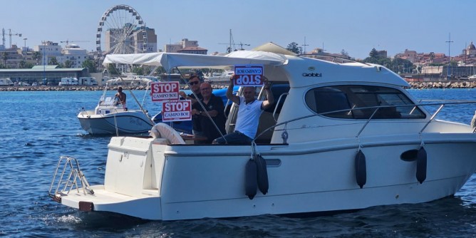 Flash mob contro il campo boe ad Alghero