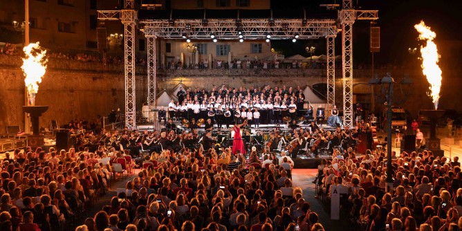 Successo ad Alghero per i Carmina Burana al Porto
