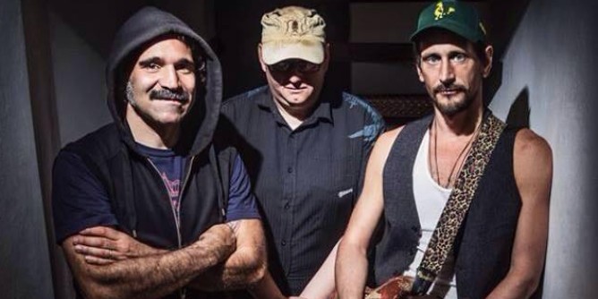 I <i>Tres</i> sul palco del Baretto