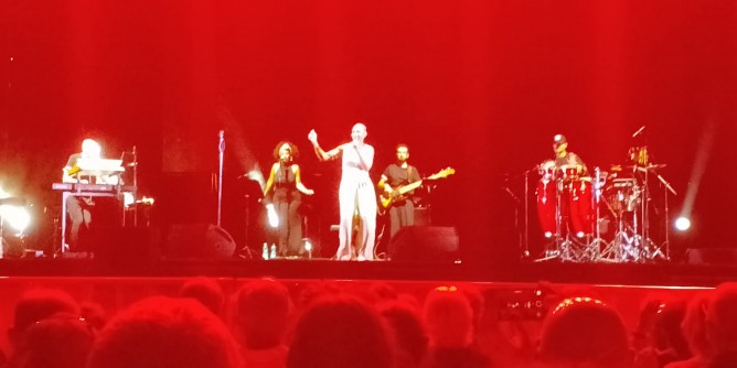 Amy Stewart scatena lIvan Graziani