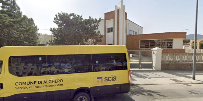 Scuola Infanzia inagibile a Fertilia. «Bambini trascurati, così non va»