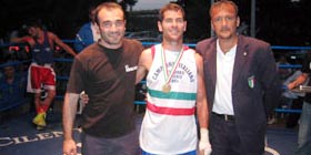 Boxe, l’algherese Costanzo conquista il titolo italiano dei “Piuma”